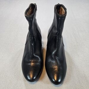 Frye Black Leather Ankle Booties Low Heel Zip Women’s Size 6
